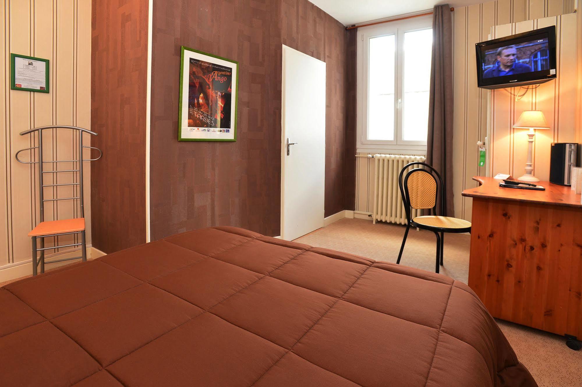 Hotel La Croix Blanche 2*