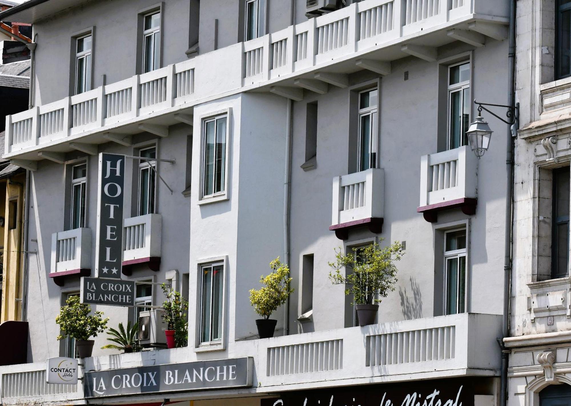 Hotel La Croix Blanche 2*