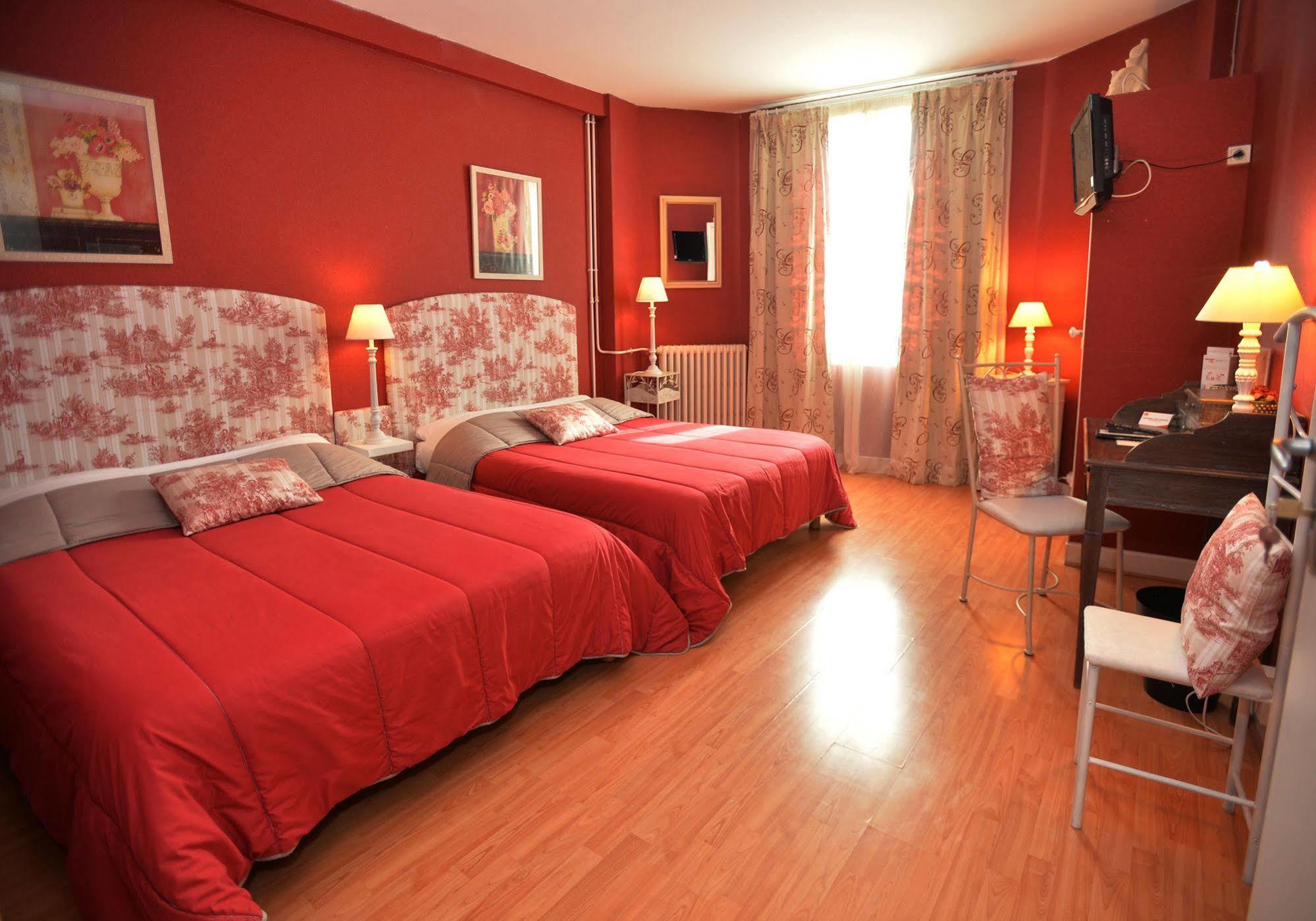 Hotel La Croix Blanche 2*